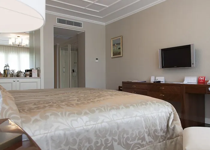 מלון Bilkent And Conference Center 5*